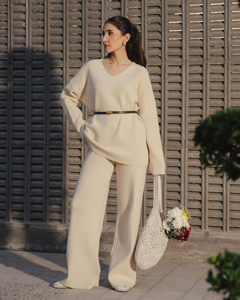 V-Neck Ivory